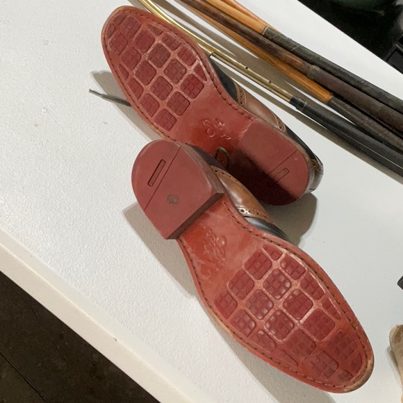 Like New! Men’s size 10M Cole Haan Oxford Shoe - Picture 3 of 5